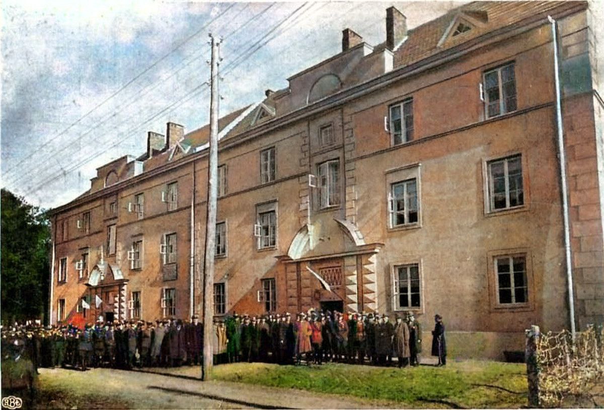 Подофицерский дом на современной улице Ленина, 16 Baranowicze dom dla podoficerów 1928